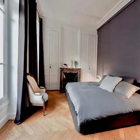 Apartment Magnifique Champs-elysees / Arc De Triomphe *
